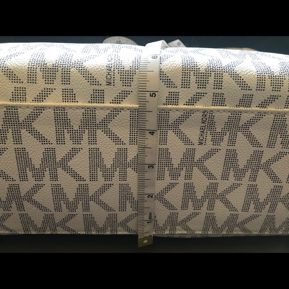 Michael Kors Hamilton - Picture 4 of 6